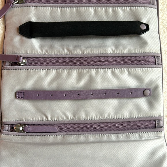 NWT Tumi Eliza Jewelry travel roll - Picture 4 of 5